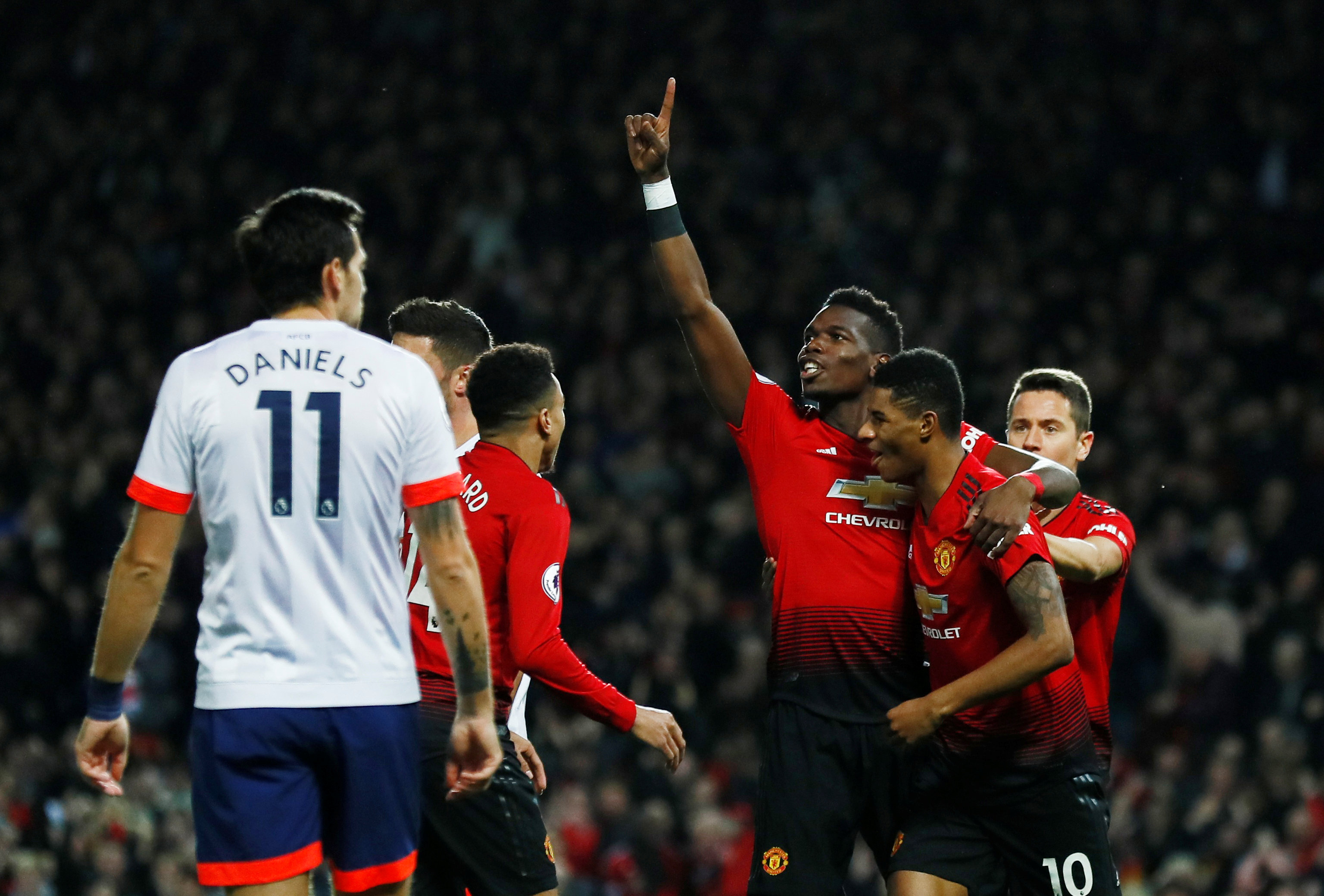 透出的不适 透出的不适