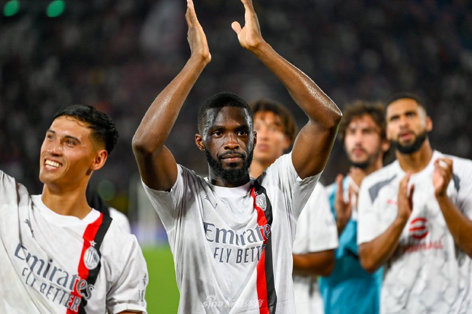 他往往游弋 他往往游弋